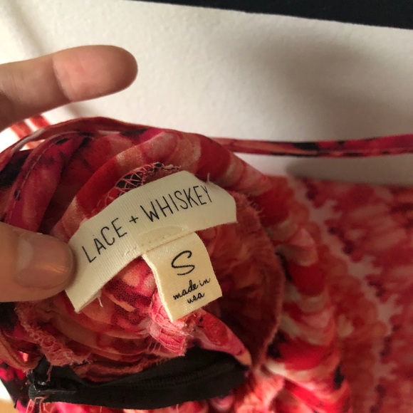 Lace + Whiskey romper - Picture 4 of 4